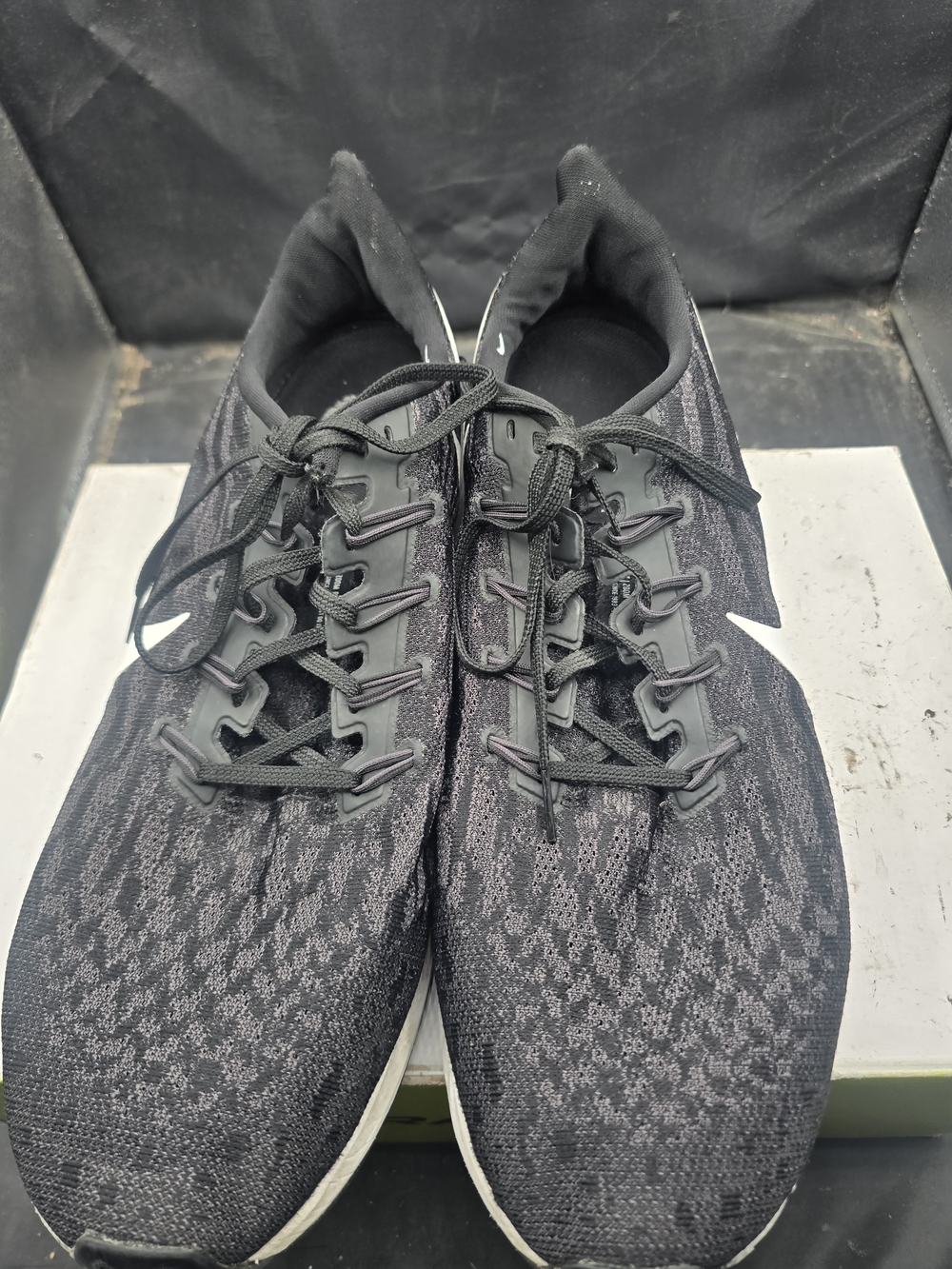Nike Men's Black Athletic Running Shoes
